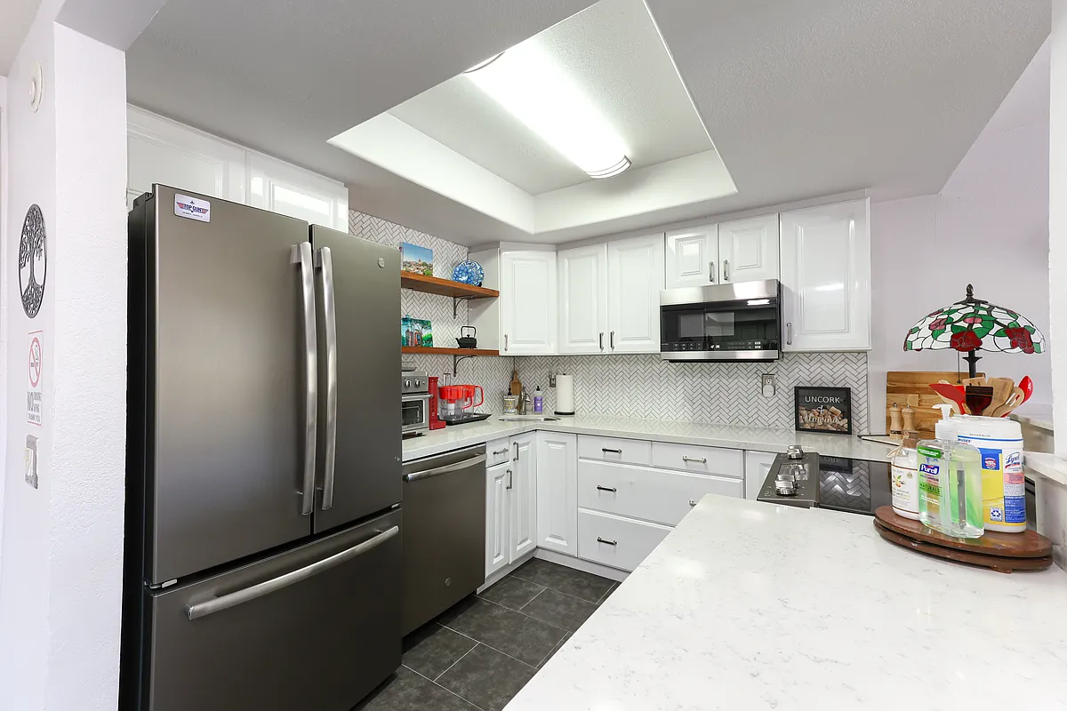 Building Photo - 1650 8th Ave #107