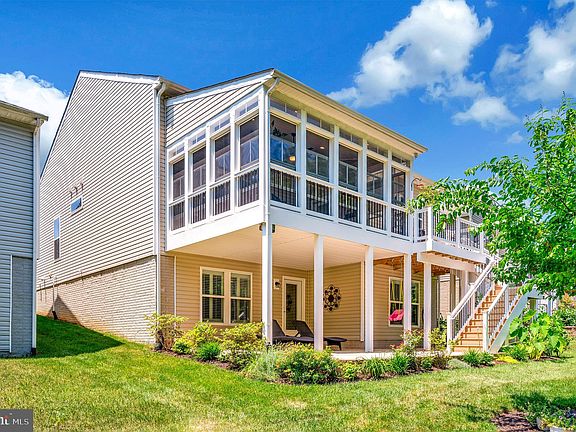 3rd image of 101 Montera Ave