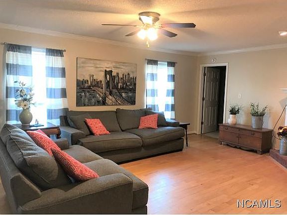 5th image of 1005 Sparks Cir