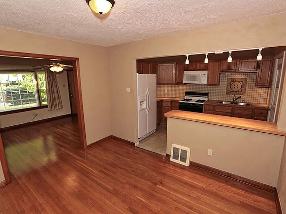 4th image of 3590 Saint Joachim Ln