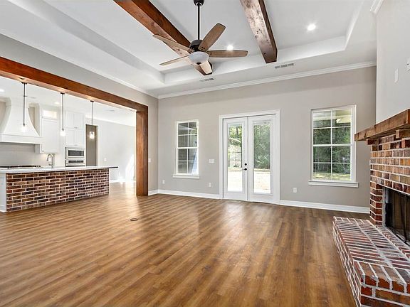 3rd image of 8275 Royal Oaks Dr