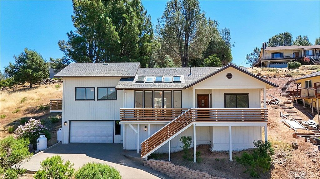 11087 Fairway Dr — Riviera Hills Golf and Country Club