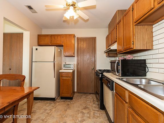 4th image of 1209 Williamsport Dr #30-3
