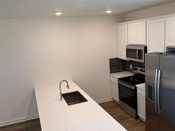 4th image of 10661 Berry Br
