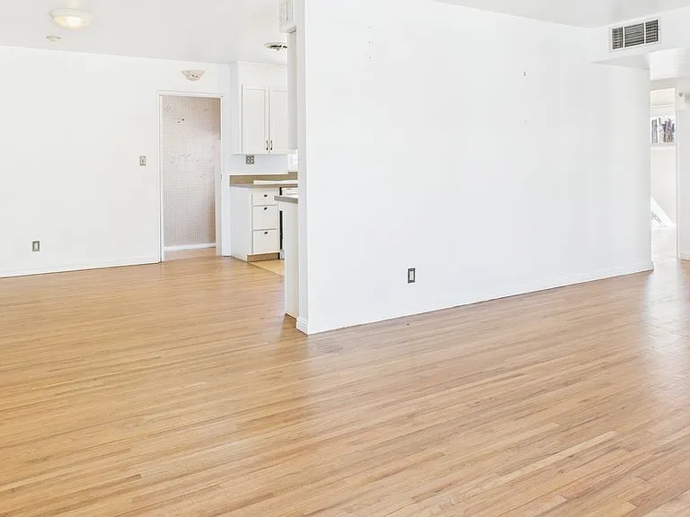 204 Solana Dr — Photo 5