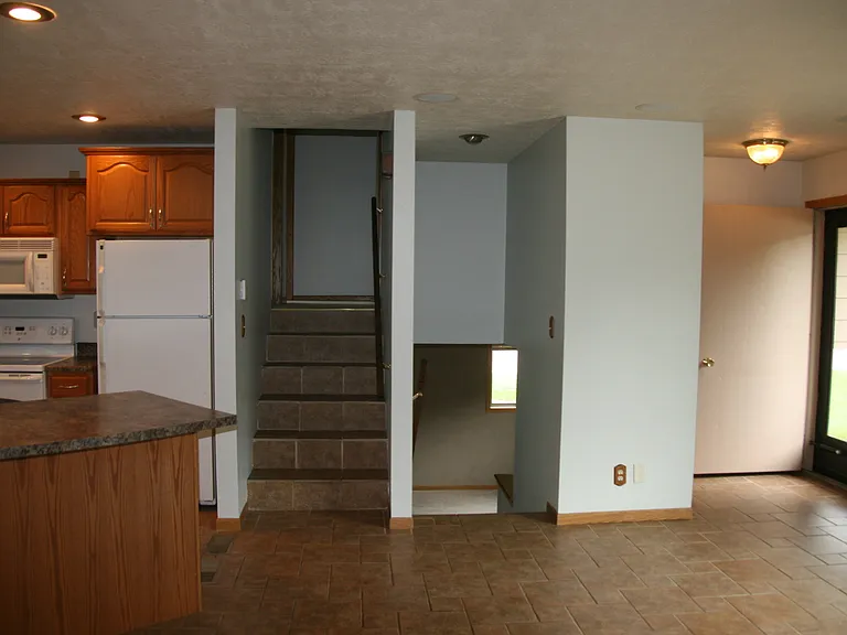 361 Sunset Dr — Photo 11