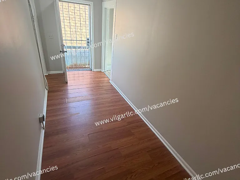 5025 Tod Ave — Photo 15