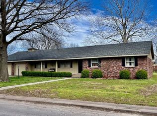 303 S Centennial Dr, Coffeyville, KS 67337