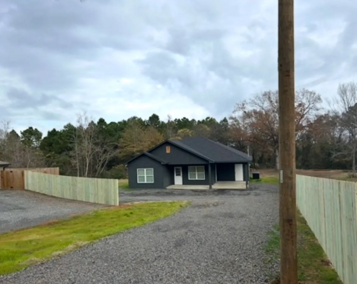 2901 Bobwhite Rd — Photo 2