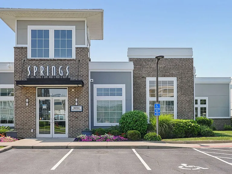 Springs at West Chester — Photo 49