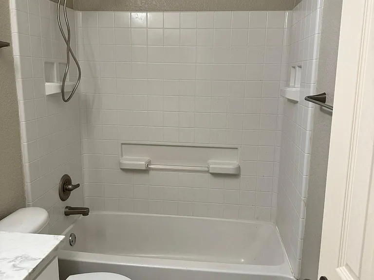 3159 Karen St — Photo 11