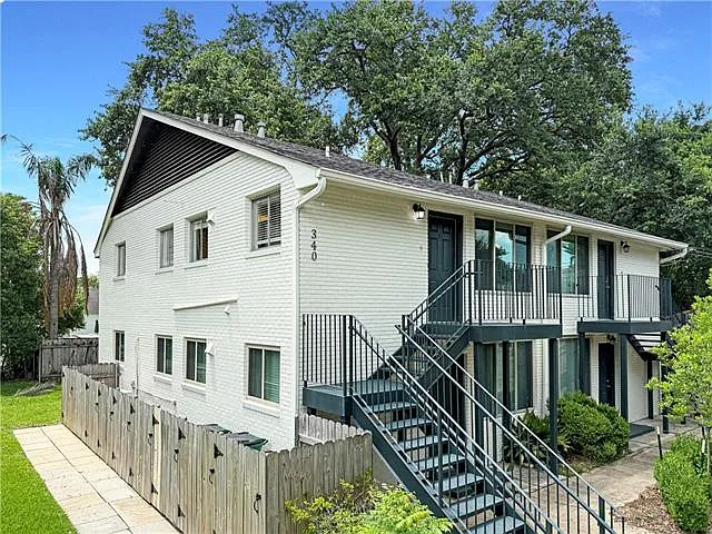 2 bed, 1.0 bath, 771 sqft, $1,450 — Photo 1
