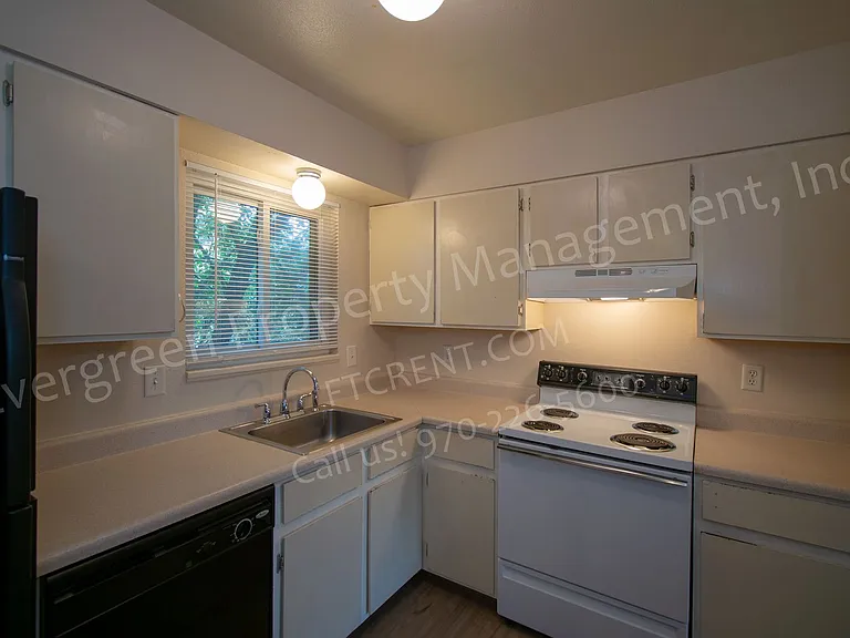 211 N Shields St — Photo 23