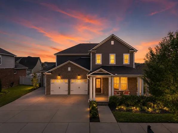 804 Rockwell Dr, Hendersonville, TN 37075