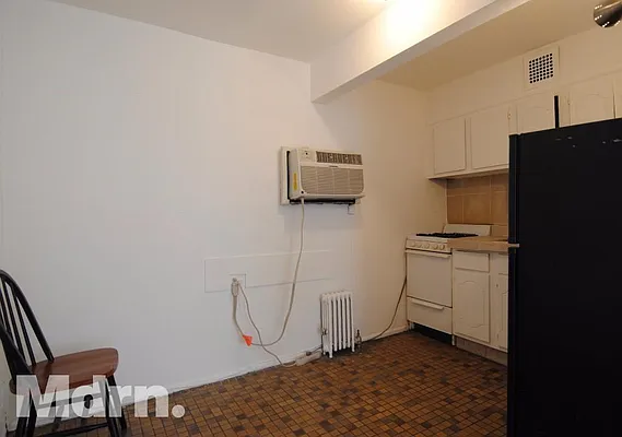 Rented by Mdrn Residential | media 17