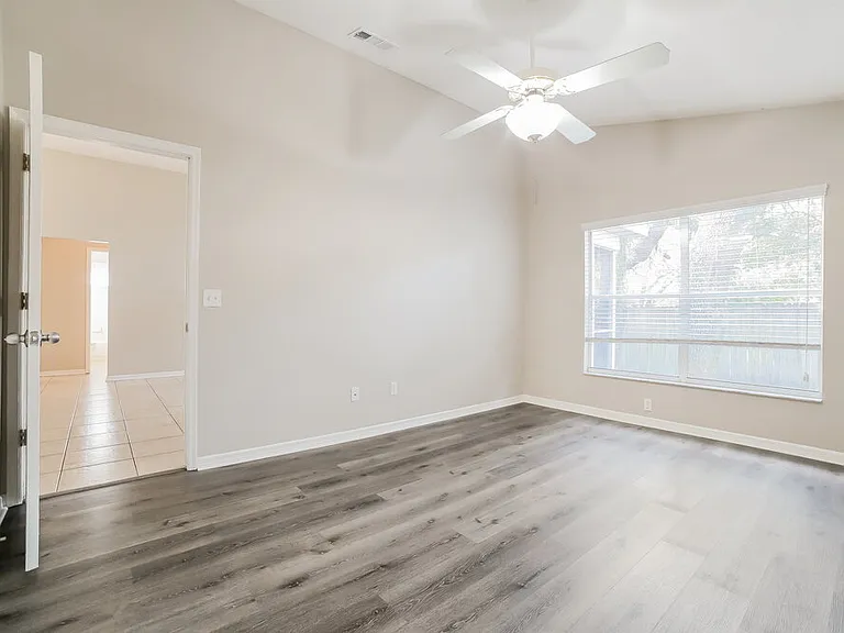 4111 Quail Briar Dr — Photo 10
