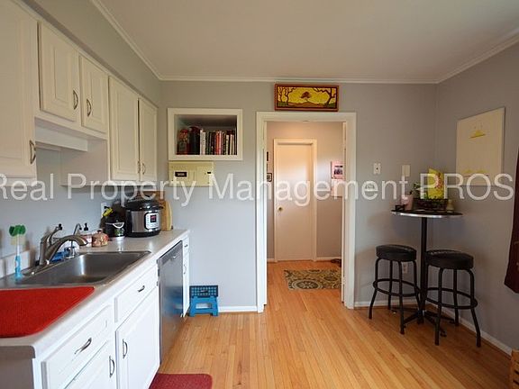 5th image of 6711 Perry Penney Dr