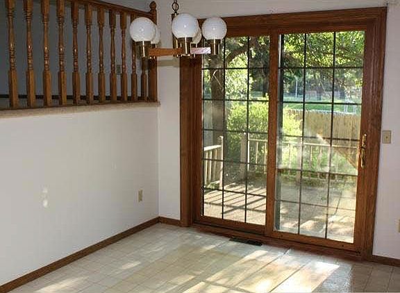 5th image of 9413 Hillside Drive