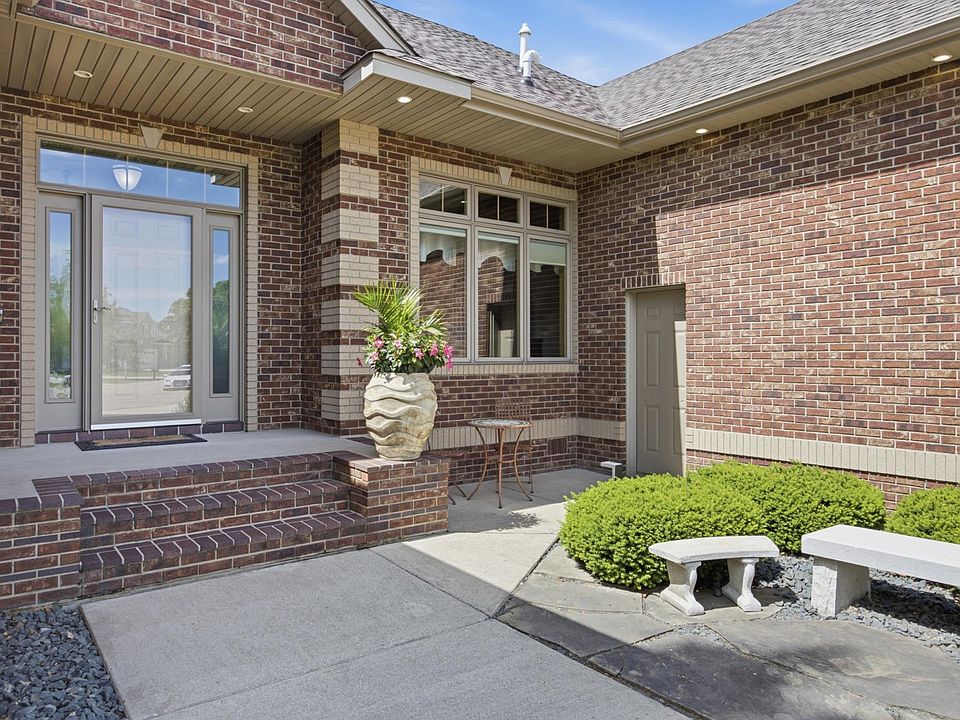 4847 2nd St SW, Moorhead, MN 56560 | MLS #7096725 | Zillow