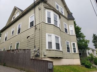 15 Woodbine St #1, Providence, RI 02906