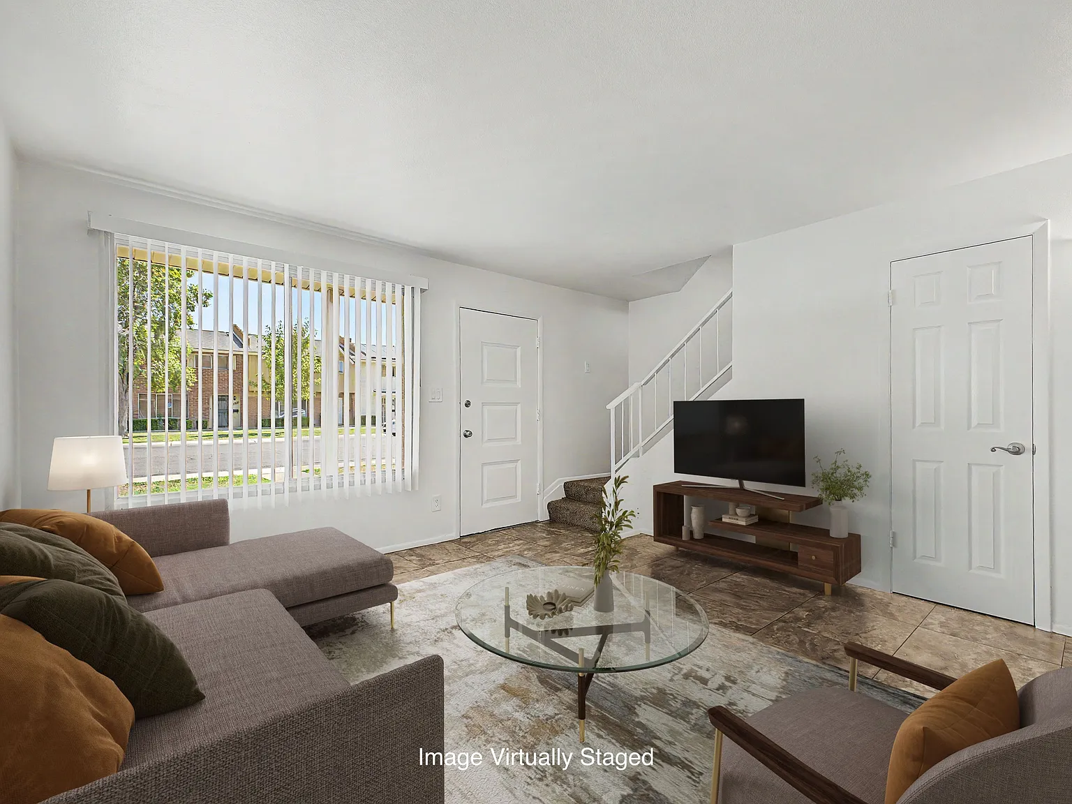 2 bed, 1.5 bath, 1088 sqft, $2,100 — Photo 2