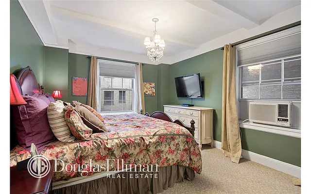 Sold by Douglas Elliman | media 15