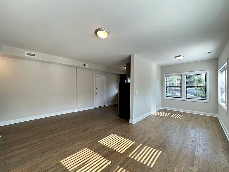 3409 W Fullerton Ave #B3 — Photo 7