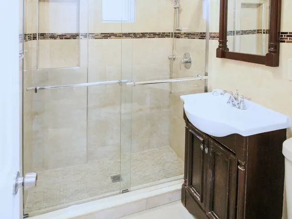 3099 Brighton 1st Place image 14 of 21