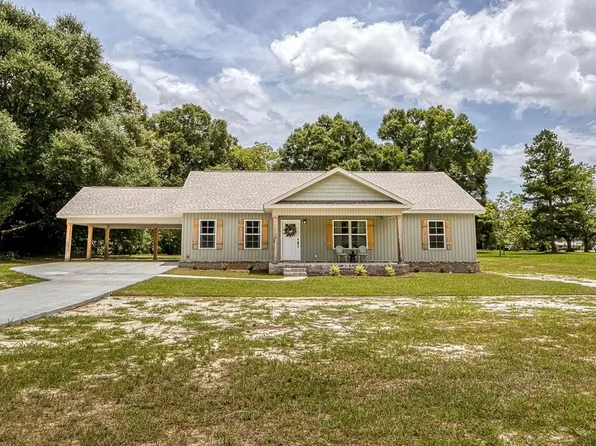 1007 W Deere St, Geneva, AL 36340