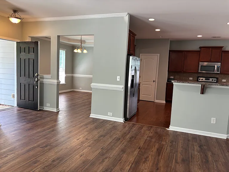 Royal Winchester Dr — Photo 4
