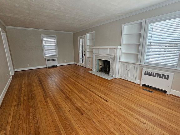 3rd image of 7440 Muirfield Rd