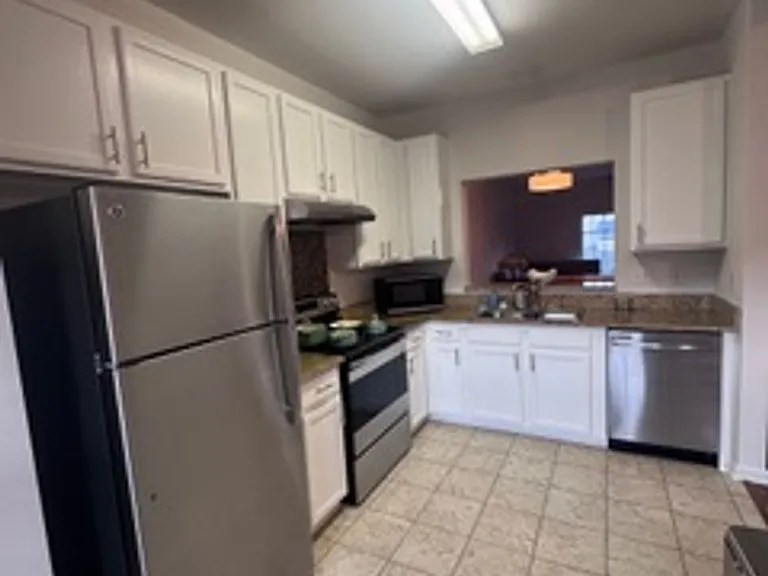 612 Graythorn Ln — Photo 16
