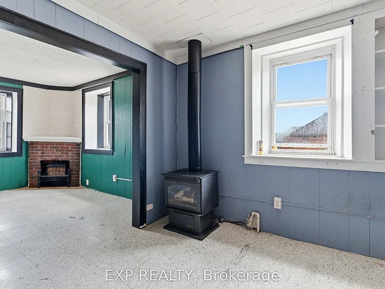 20 Colborne St S #1 — Photo 10