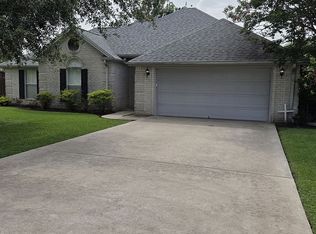 172 Troy St, Bridge City, TX 77611
