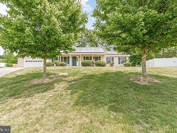 4th image of 104 Sandbar Ct