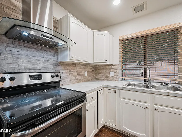 921 W Sun Coast Dr — Photo 14