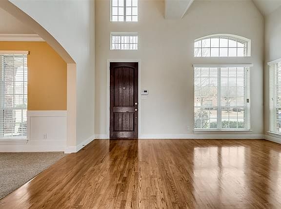 5th image of 6927 Sea Harbor Dr