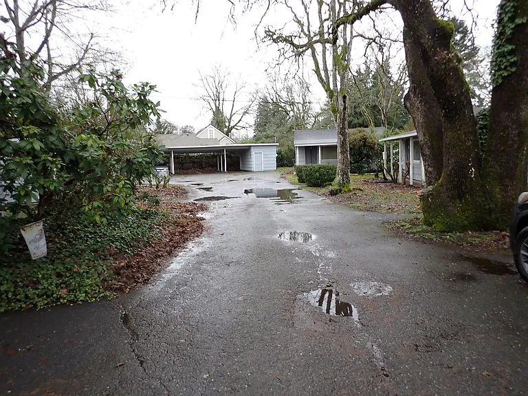 6412 Lake Grove St SW — Photo 15