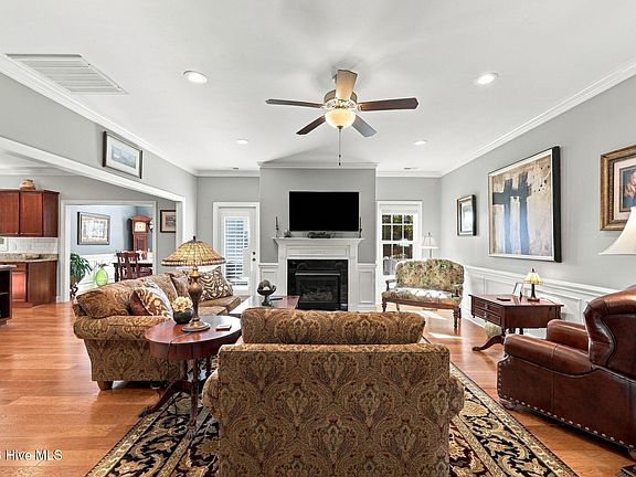 4th image of 209 Barkside Lane