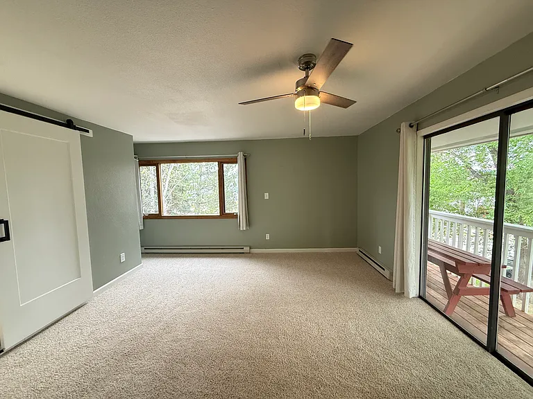 409 Clover Cir — Photo 12