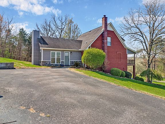 2nd image of 254 Sherwood Forest Rd