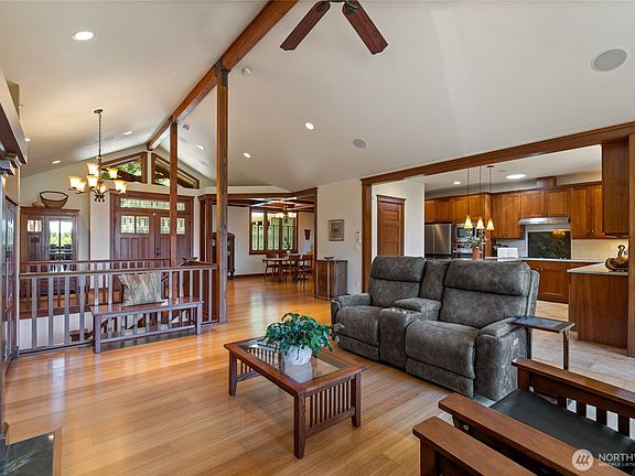 4th image of 15765 Green Leaf Lane SW