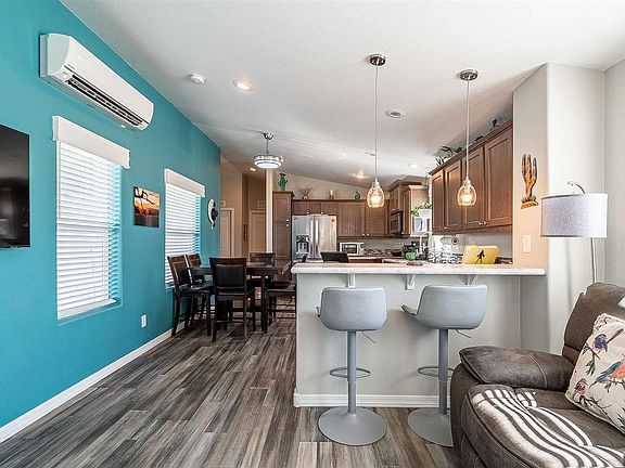 5th image of 10389 S Summer Ave