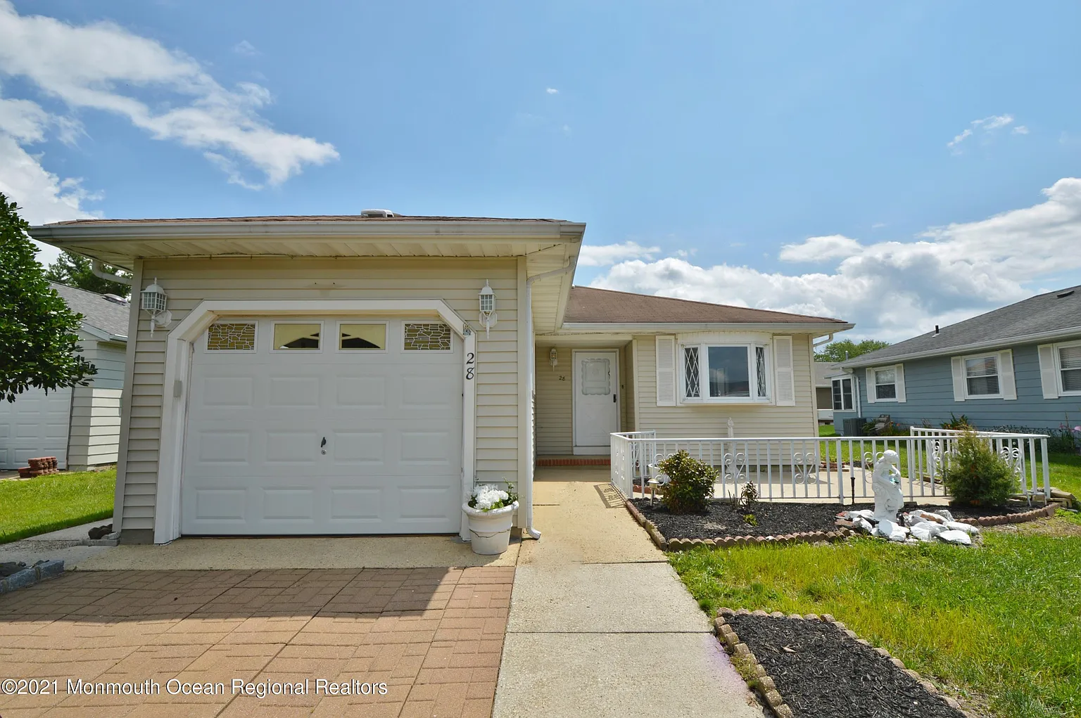 28 Bananier Dr photo 1