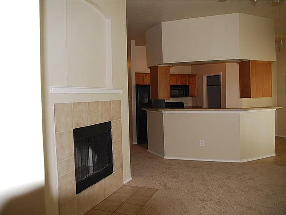 4th image of 128 Hilltop Dr