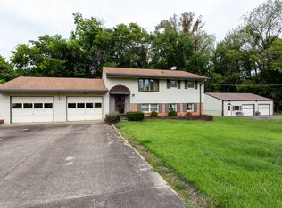 95 Airport Rd, Clarksville, TN 37042