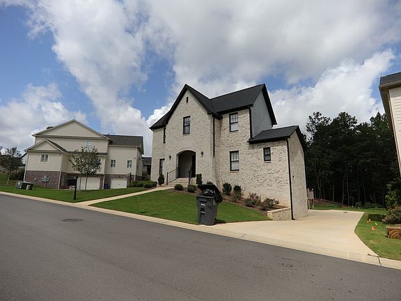3rd image of 2293 Southampton Dr