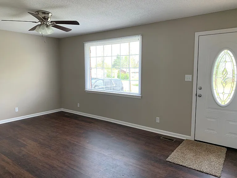 2732 Ann Dr — Photo 3