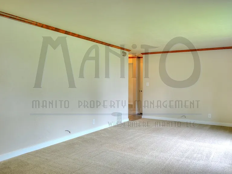 1654 E Decatur Ave — Photo 5