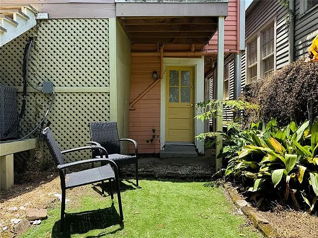 2933 Saint Philip St #B — Photo 13